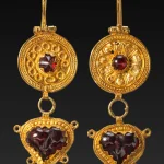 FINE ANCIENT JEWELLERY & BEADS — image 24