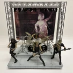Monday 6th July – Antiques, Jewellery, Militaria, Coins, Vinyl, Toys, Ceramics, Collectables — image 3