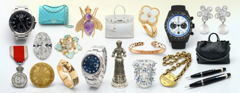 3 UK Auctions: Jewellery, £1 Lots & Autographs