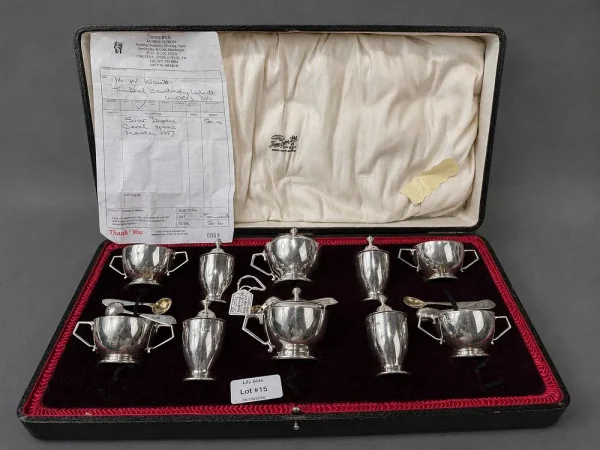 Antiques, Furniture, Jewellery and Collectables