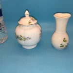 FANTASTIC SALE £1 START OF GENERAL AND COLLECTIBLE TIMED AUCTION, LARGE SELECTION OF CERAMIC ITEMS OF NEW AND VINTAGE JEWELLERY NEW ITEMS — image 4