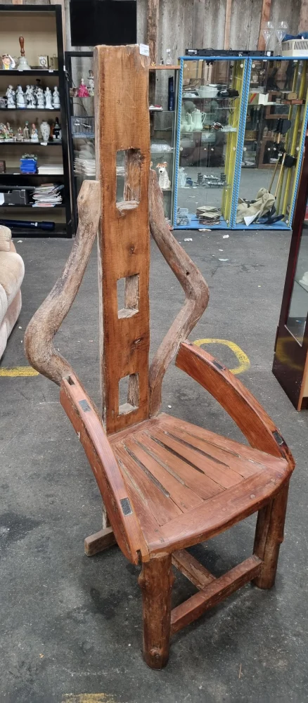 General Auction of 525 Lots: Musical Instruments inc Fender, Vintage Gaming Consoles, Del Prado Figures, Wedgewood, W…
