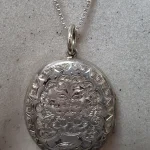 Live Fortnightly Auction of Antiques, Collectables, Silver, Jewellery, Records, Furniture, Ceramics & More, All Sold … — image 9