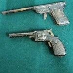 Antiques, Collectables, Curios, Clocks, Dress Jewellery, Vintage Toys, Tobacciana, and much more — image 19