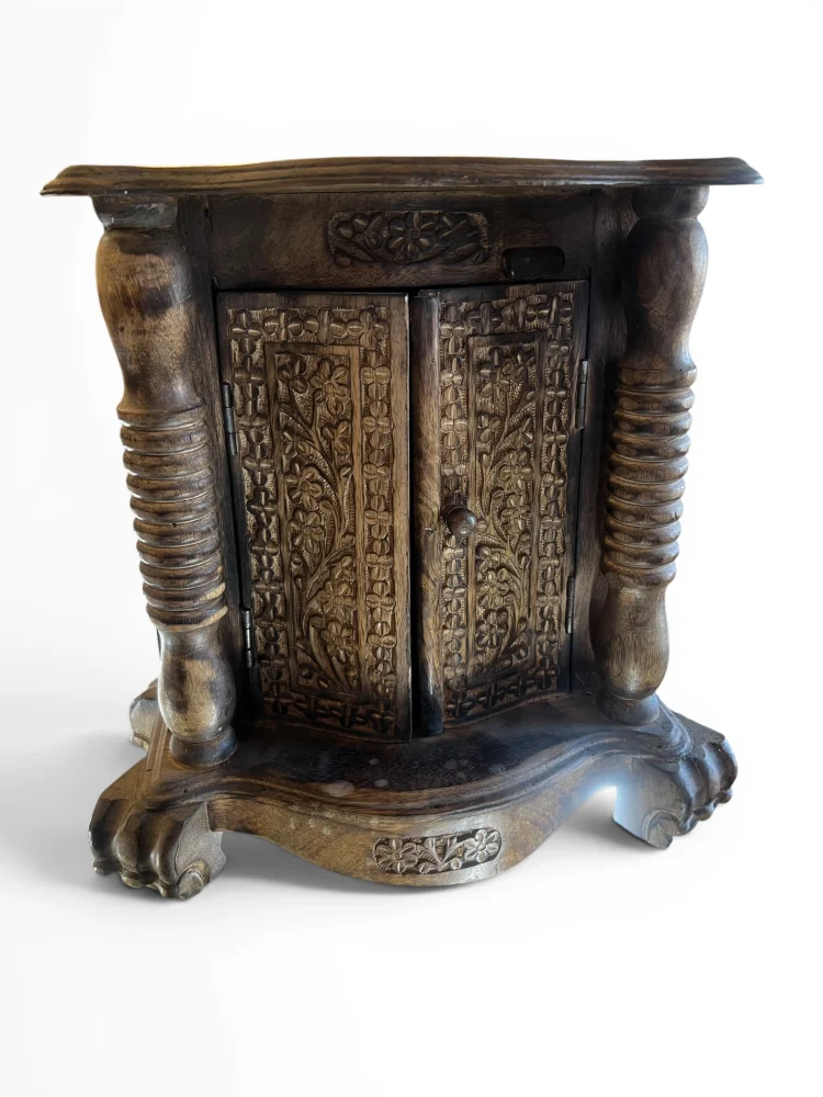 QC Auctions April Sale – Antiques, Interiors & Collectables – 359 Lots