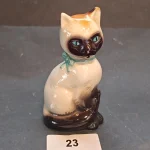 WEEKLY AUCTION OF COLLECTABLE, ANTIQUE AND VINTAGE ITEMS, ARTWORKS AND JEWELLERY . MUST SEE! — image 23