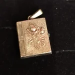 Antiques, Collectables, Curios, Silver, Lighters, Mobility aids, Job Lots, Tobacco pipes and much more — image 15