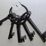 WEEKLY AUCTION OF COLLECTABLE, ANTIQUE AND VINTAGE ITEMS, ARTWORKS AND JEWELLERY . MUST SEE! — image 3