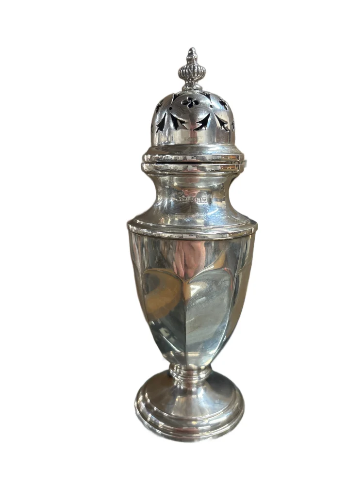 Live Fortnightly Auction of Antiques, Collectables, Silver, Jewellery, Records, Furniture, Ceramics & More, All Sold …
