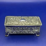 Live in Person and Online Vintage Antiques and Collectables Auction including Gold, Silver, Coins, Furniture… — image 10