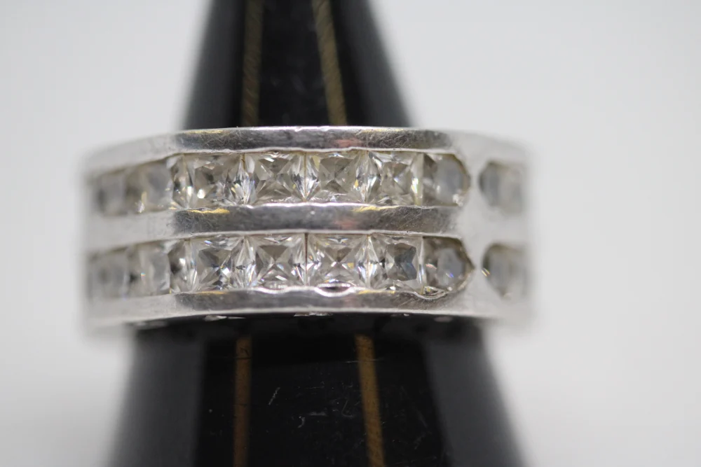 LIVE General Auction – Jewellery, Watches, Glass, Ceramics & collectables