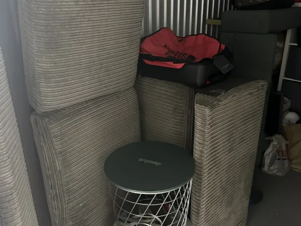 Storage Unit Auction Closing Monday 15th June from 7pm PAYMENT VIA BANK TRANSFER ONLY WITHIN 24 HRS AFTER THE SALE HA…