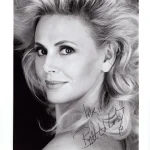 LIVE AUTOGRAPH AUCTION SPORT,MUSIC ENTERTAINMENT ,MILITARY AND COLLECTABLES — image 3