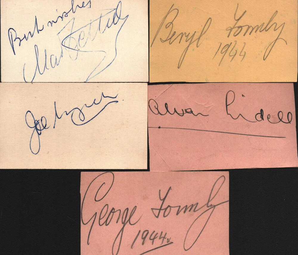 LIVE AUTOGRAPH AUCTION SPORT,MUSIC ENTERTAINMENT ,MILITARY AND COLLECTABLES