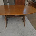 Timeless Elegance & Mid-Century Icons: The Curator’s Timed Auction — image 9
