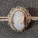 Live Fortnightly Auction of Antiques, Collectables, Silver, Jewellery, Records, Furniture, Ceramics & More, All Sold … — image 18