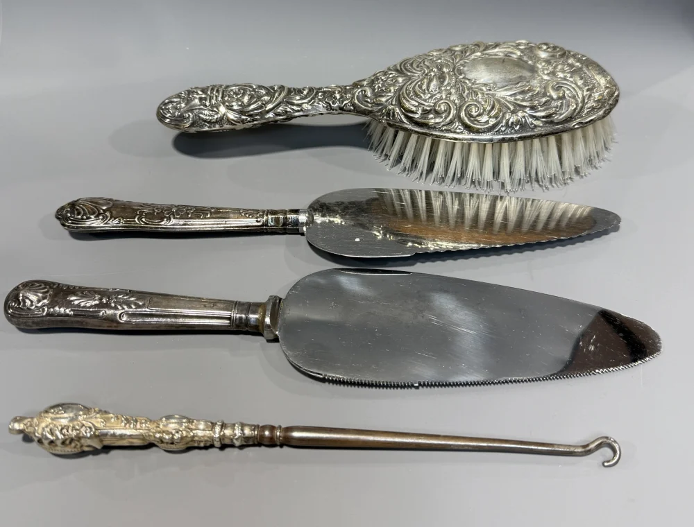 Antiques, Furniture, Jewellery and Collectables