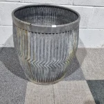 ONLINE AUCTION FURNITURE POTTERY COLLECTIBLES AND SOME SUPRISES — image 5