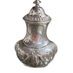 Live Fortnightly Auction of Antiques, Collectables, Silver, Jewellery, Records, Furniture, Ceramics & More, All Sold … — image 8
