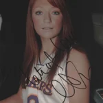 LIVE AUTOGRAPH AUCTION TV SPORT MUSIC ,FILM AND COLLECTABLES. — image 5