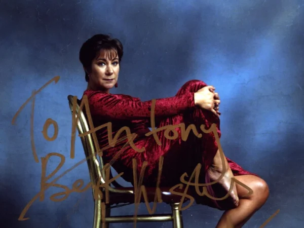 LIVE AUTOGRAPH ENTERTAINMENT, SPORT, MUSIC