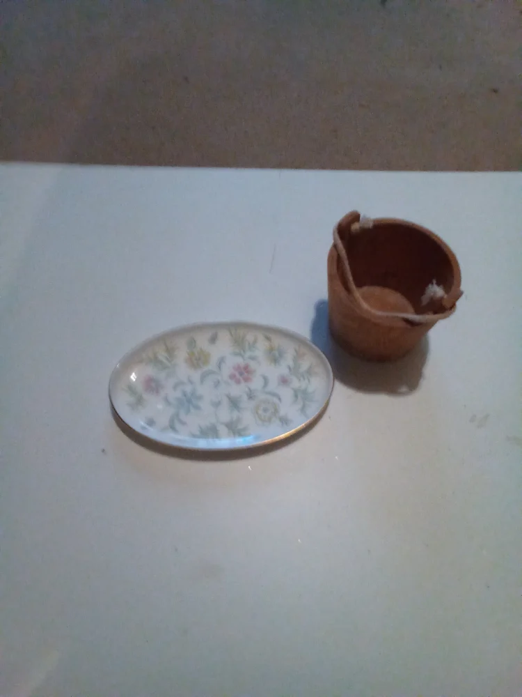 Vintage collectables toys, jewellery, coins, stamps, silver, lots added Daily.