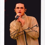 ENTERTAINMENT AND MUSIC SIGNED PHOTOS AUCTION — image 15