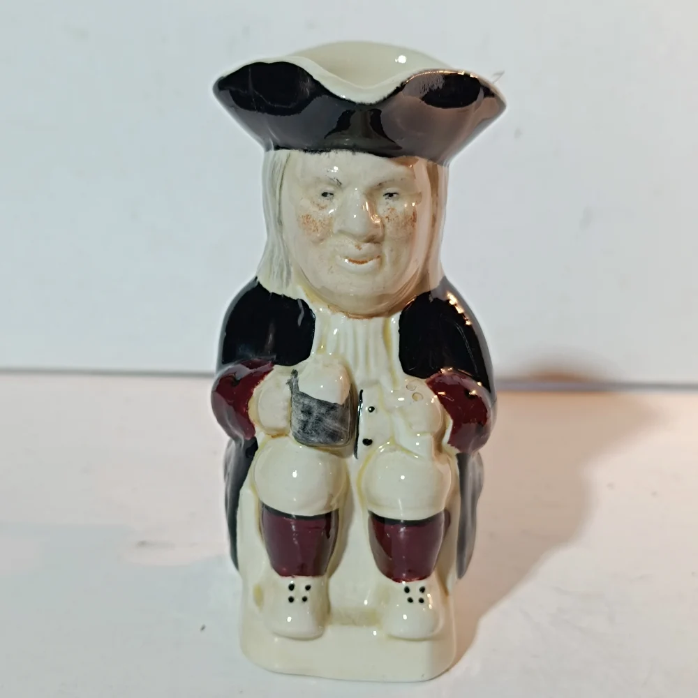 WEEKLY AUCTION OF COLLECTABLE, ANTIQUE AND VINTAGE ITEMS, ARTWORKS AND JEWELLERY . MUST SEE