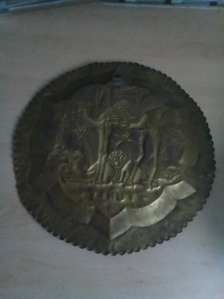 Vintage collectables toys, jewellery, coins, stamps, silver, lots added Daily.