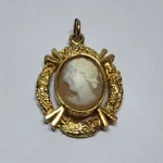 Collectables ,Gold and Silver items , Fine Jewellery ,Antiques , Coins ,Militaria and Decorative objects spanning wid… — image 3