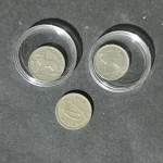 WEEKLY AUCTION OF COLLECTABLE, ANTIQUE AND VINTAGE ITEMS, ARTWORKS AND JEWELLERY . MUST SEE — image 9