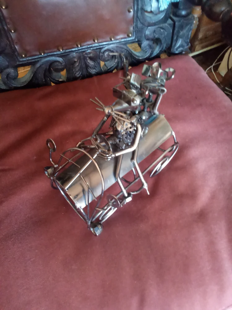Vintage collectables toys, jewellery, coins, stamps, silver, lots added Daily.