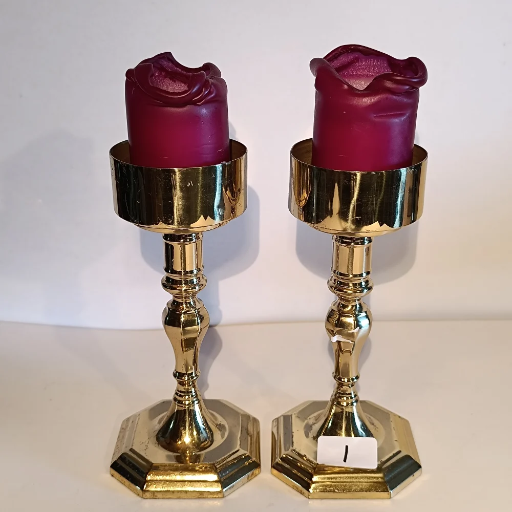 WEEKLY AUCTION OF COLLECTABLE, ANTIQUE AND VINTAGE ITEMS, ARTWORKS AND JEWELLERY . MUST SEE