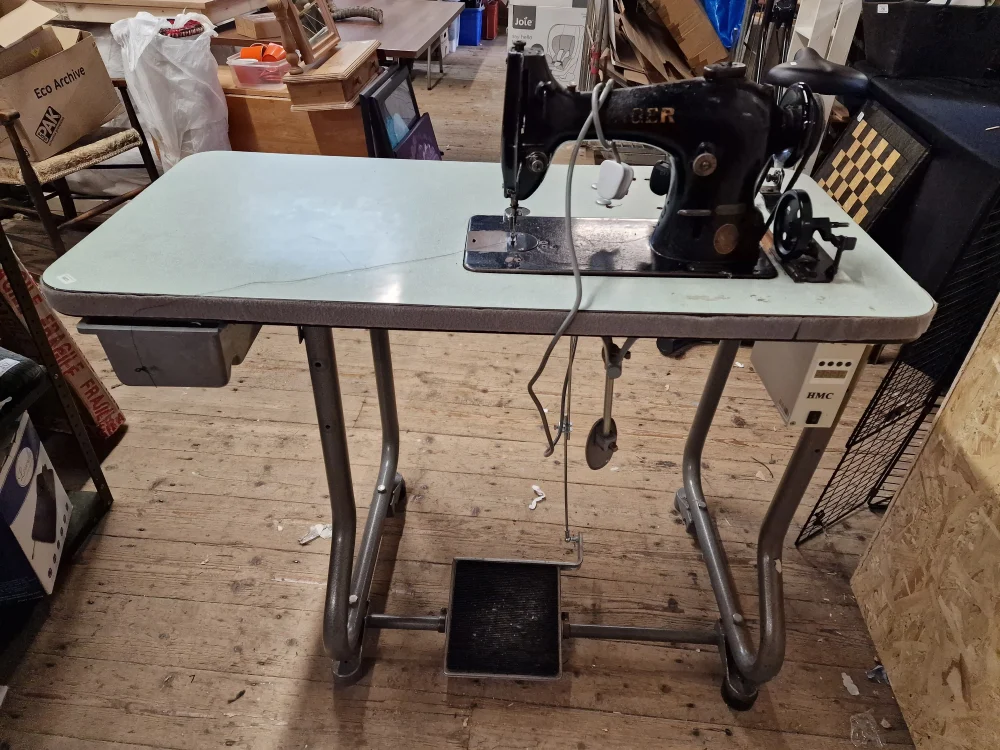 Industrial Sewing Machines, For Dressmaking Etc.