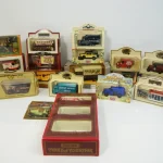 General Auction to include Jewellery, Gold, Silver, Antiques, Artwork, Studio Pottery, Vintage Electronics, Furniture… — image 24