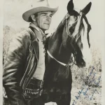 Autograph auction Football, Space, TV/Film, Military, Historic photos, covers and books. — image 17