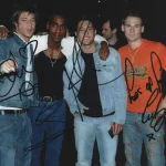 LIVE AUTOGRAPH AUCTION TV SPORT MUSIC ,FILM AND COLLECTABLES. — image 14