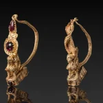 FINE ANCIENT JEWELLERY & BEADS — image 20