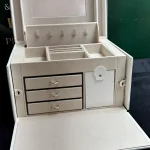 General Auction including Antiques & Collectables, Gold & Silver (14% Buyers Commission) — image 21