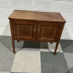 An online auction featuring furniture, silverware, a wide selection of posters, and various pottery items — image 6