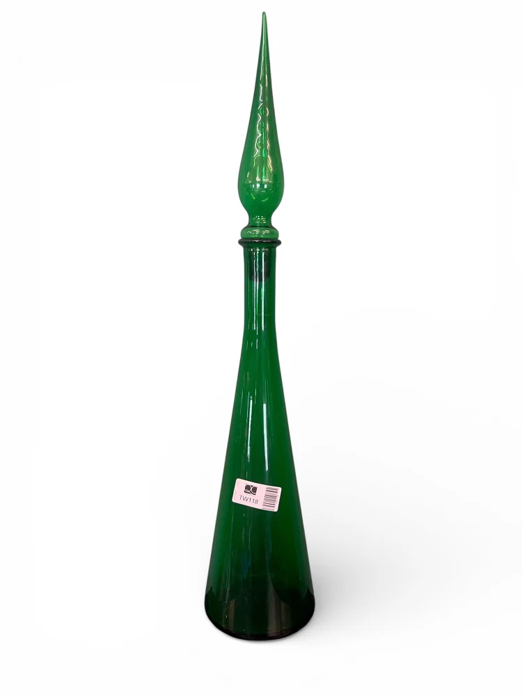 Antiques & Fine Art Auction featuring 24kg of Hallmarked Silver, Oriental Items, Jewellery, Glassware, and Stunning F…