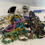 Second Chance Auction. Mondays Unsold Lots. — image 20