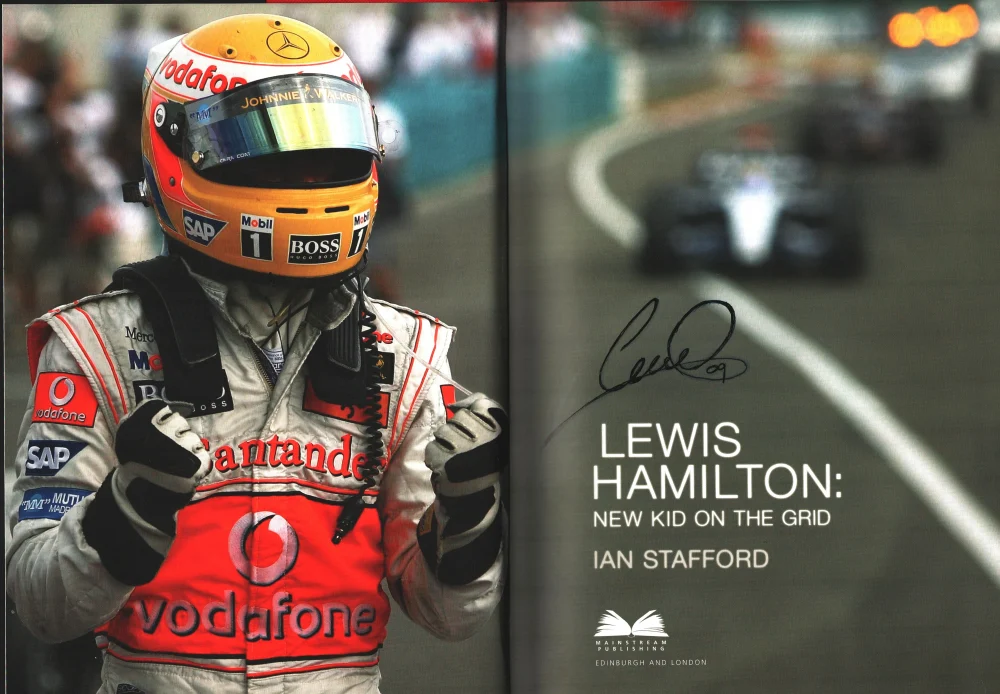 LIVE AUTOGRAPH AUCTION SPORT,MUSIC ENTERTAINMENT ,MILITARY AND COLLECTABLES