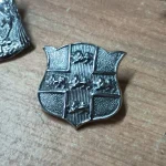 midweek auction all lots start £1 no reserve collection or delivery gold sovereigns silver antiques lots added daily — image 5