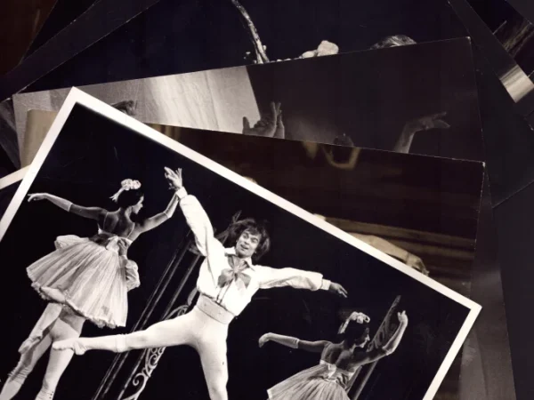 LIVE AUTOGRAPH AUCTION SPORT,MUSIC ENTERTAINMENT ,MILITARY AND COLLECTABLES