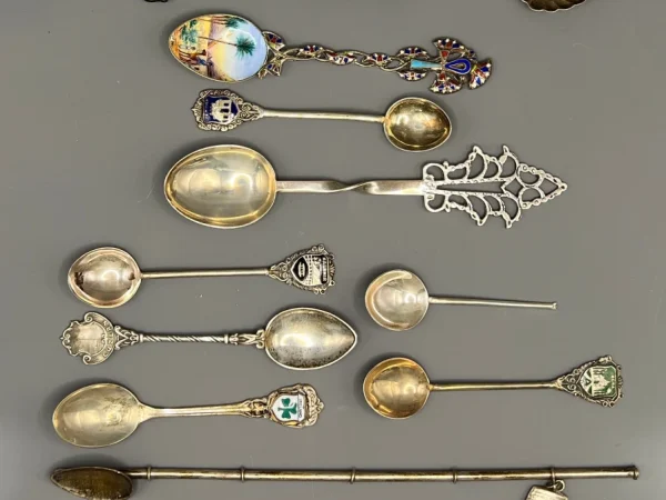Antiques, Furniture, Jewellery and Collectables