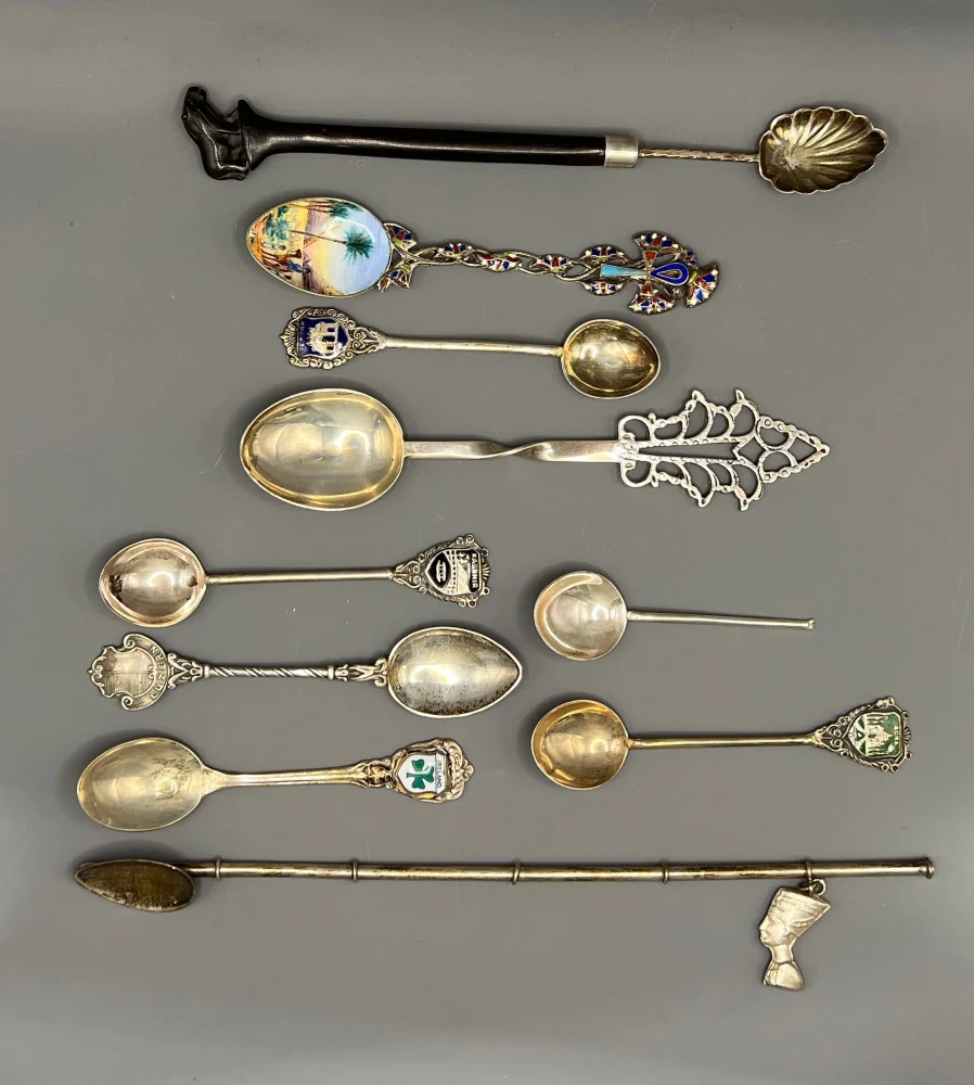 Antiques, Furniture, Jewellery and Collectables