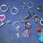 WEEKLY AUCTION OF COLLECTABLE, ANTIQUE AND VINTAGE ITEMS, ARTWORKS AND JEWELLERY . MUST SEE! — image 8