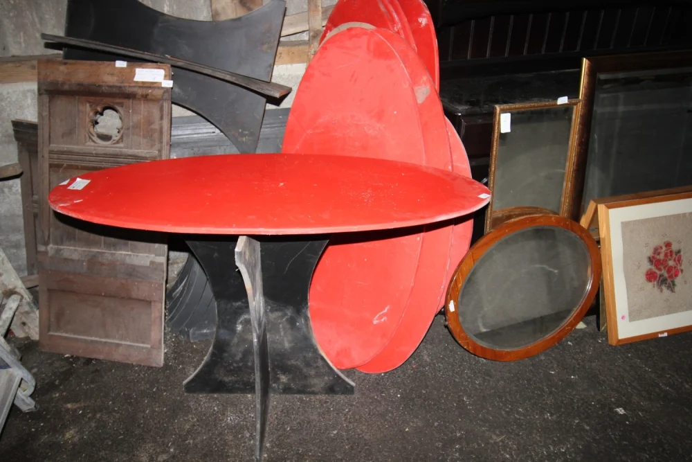General Auction of Over 1100 Lots inc. Antique Enamelled Signs, Vintage Gaming Consoles, G-Plan, Art, Silver & Gold, …