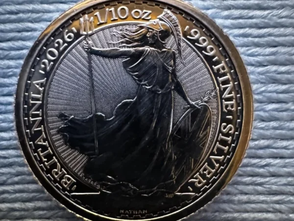 Main Weekly auction all lots start £1 no reserve collection or delivery watches vintage books gold sovereigns silver…